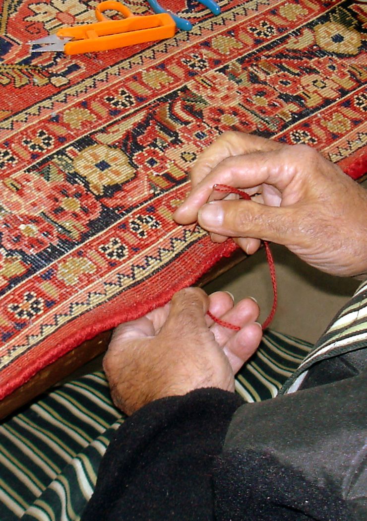 Binding the edge of rug